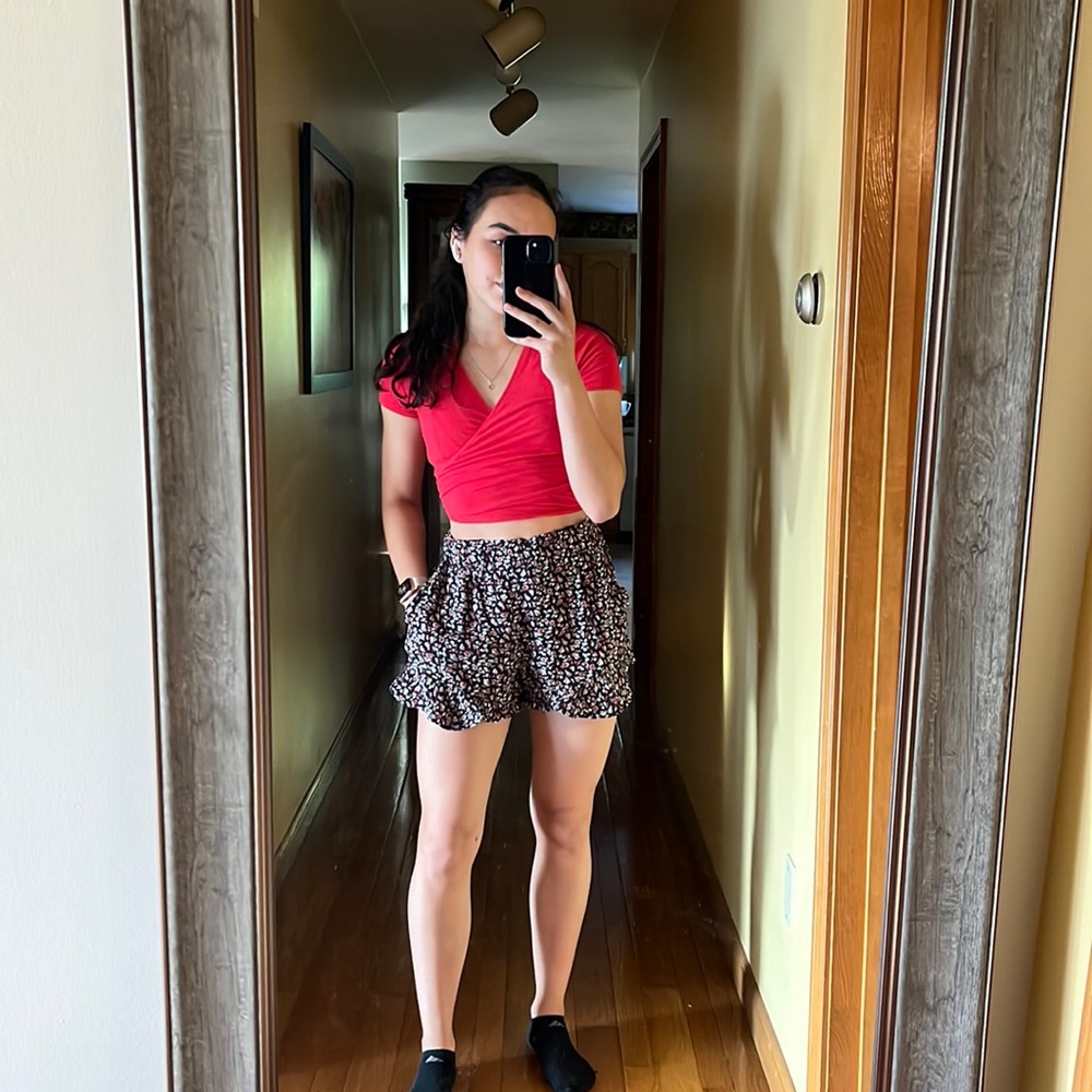 Hollister Small Flower Shorts